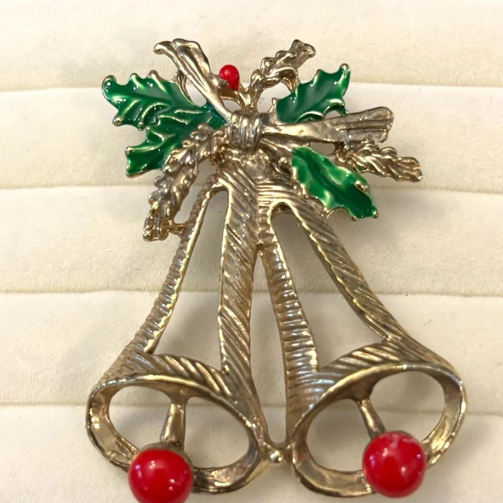Vintage Marked Taiwan Goldtone Enamel Christmas BELLS Brooch Pin Festive Texture